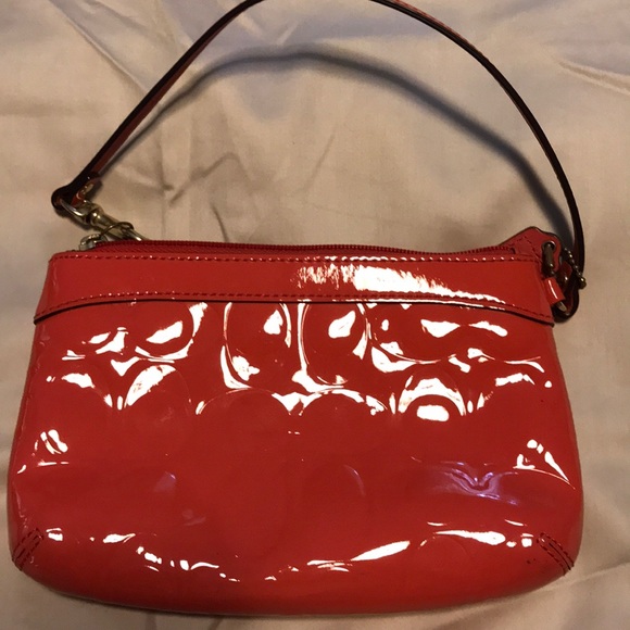 Coach wristlet with detachable strap - Picture 2 of 8